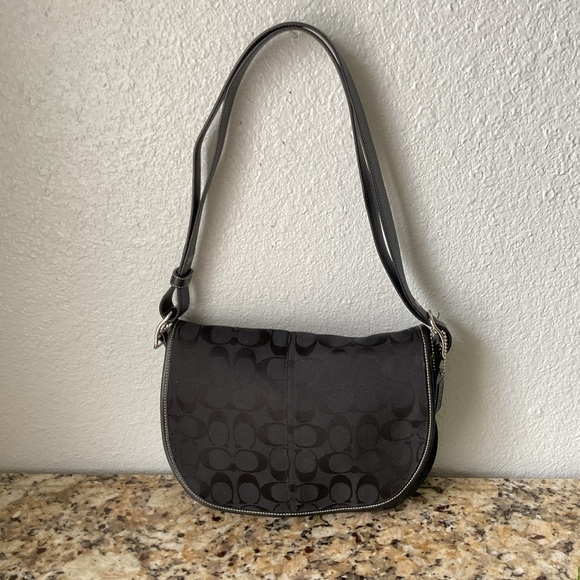 Coach Handbags - Coach Vintage Signature Canvas 2 Way Bag